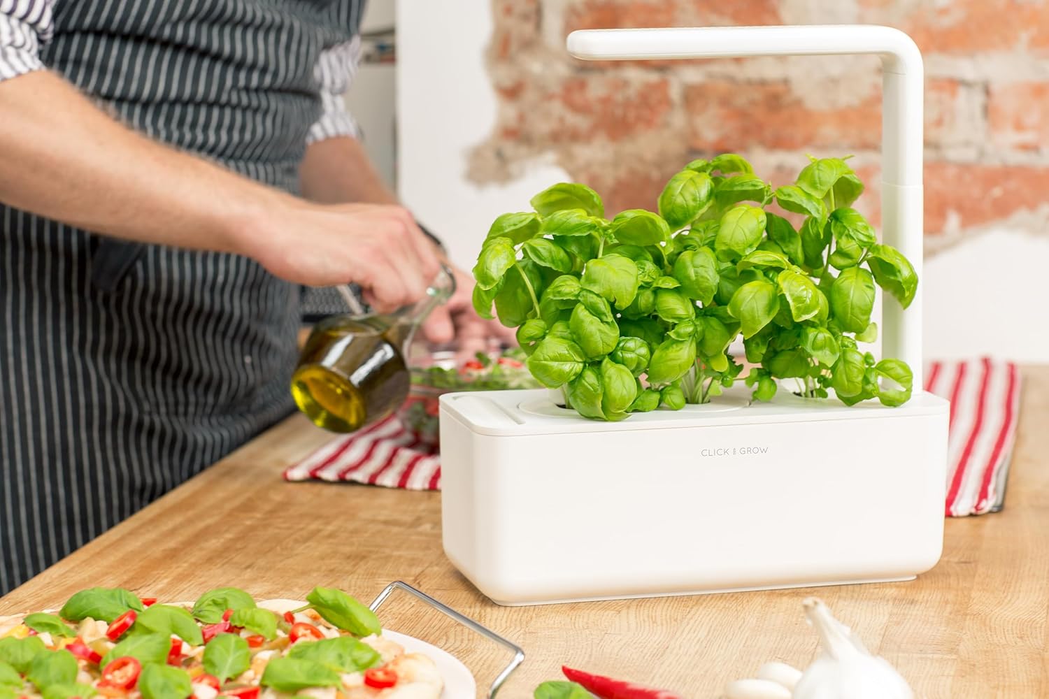 Indoor Kitchen Windowsill, Sma - огляд і ціна Indoor Herb Garden Grow Light Smart Kit